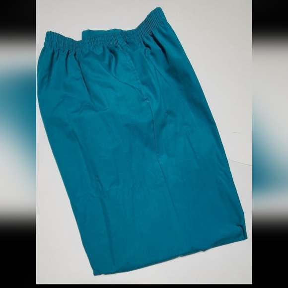 Scrub Pants NWOT Turquoise Medium (10-12) MHD Scrubs - Picture 2 of 5